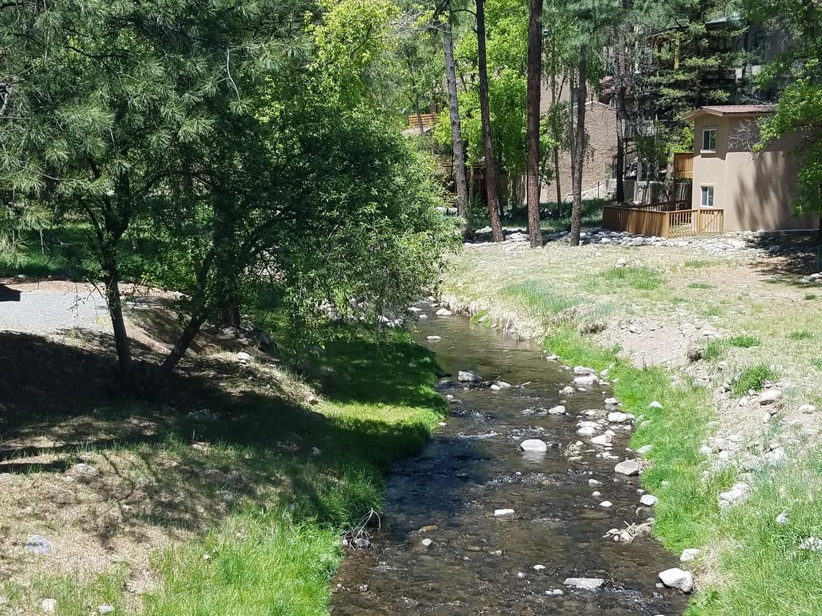 Apache Village Cabins Ruidoso Eksteriør billede